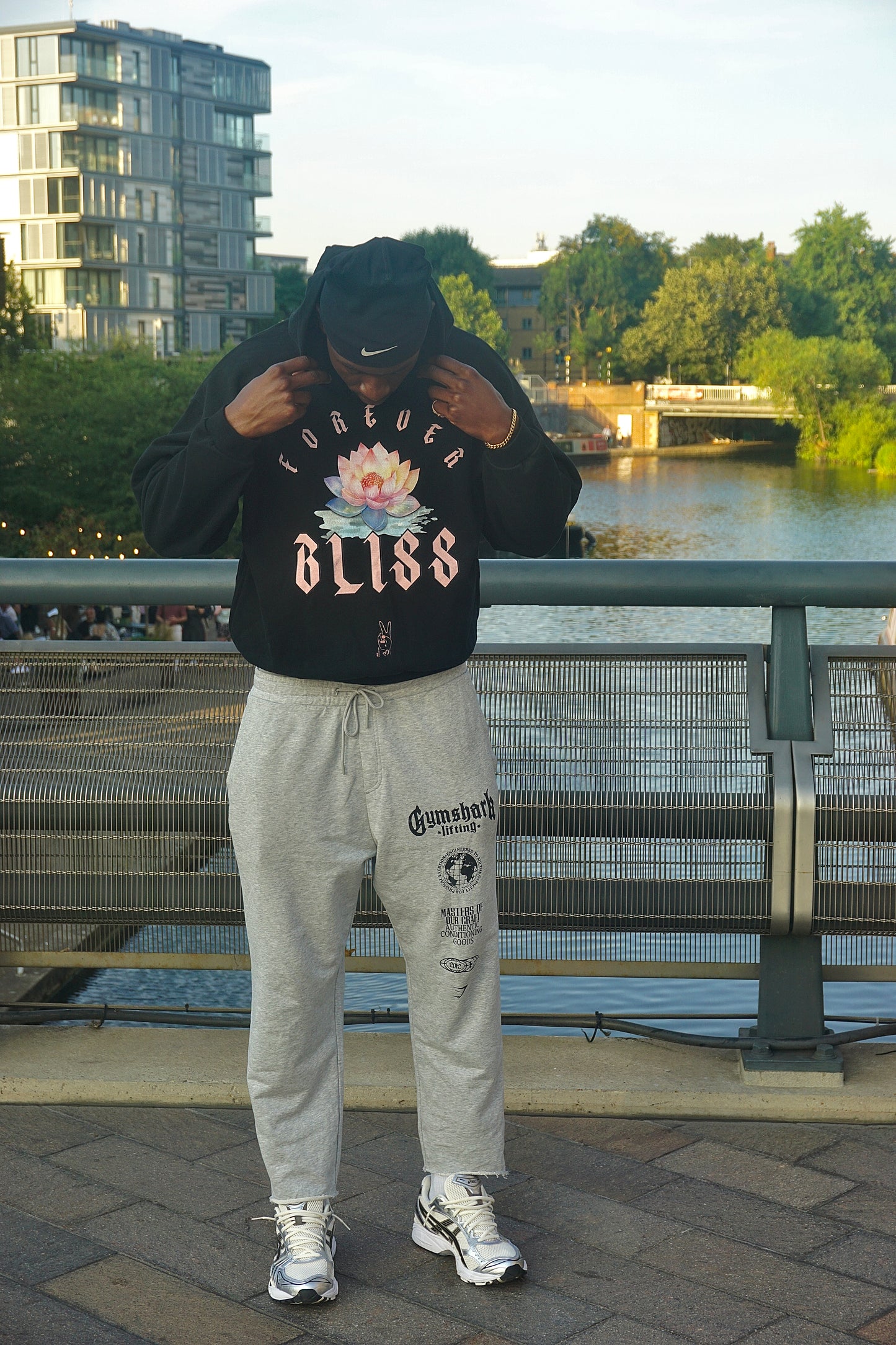 iAM Bliss Oversize Black Hoodie